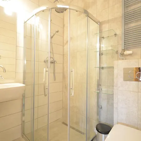 Δωμάτια σε οικογενειακή κατοικία Bon Ton